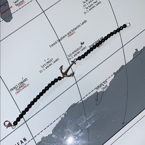 Anchor bracelet - Picture 2 of 3